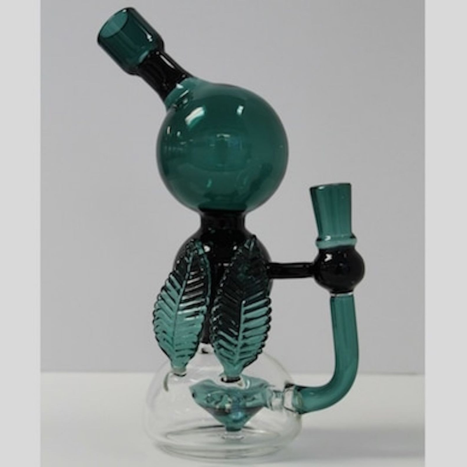 Mo Beta Glass, Co. Turquoise/Black Leaf Bong 10" Leafly