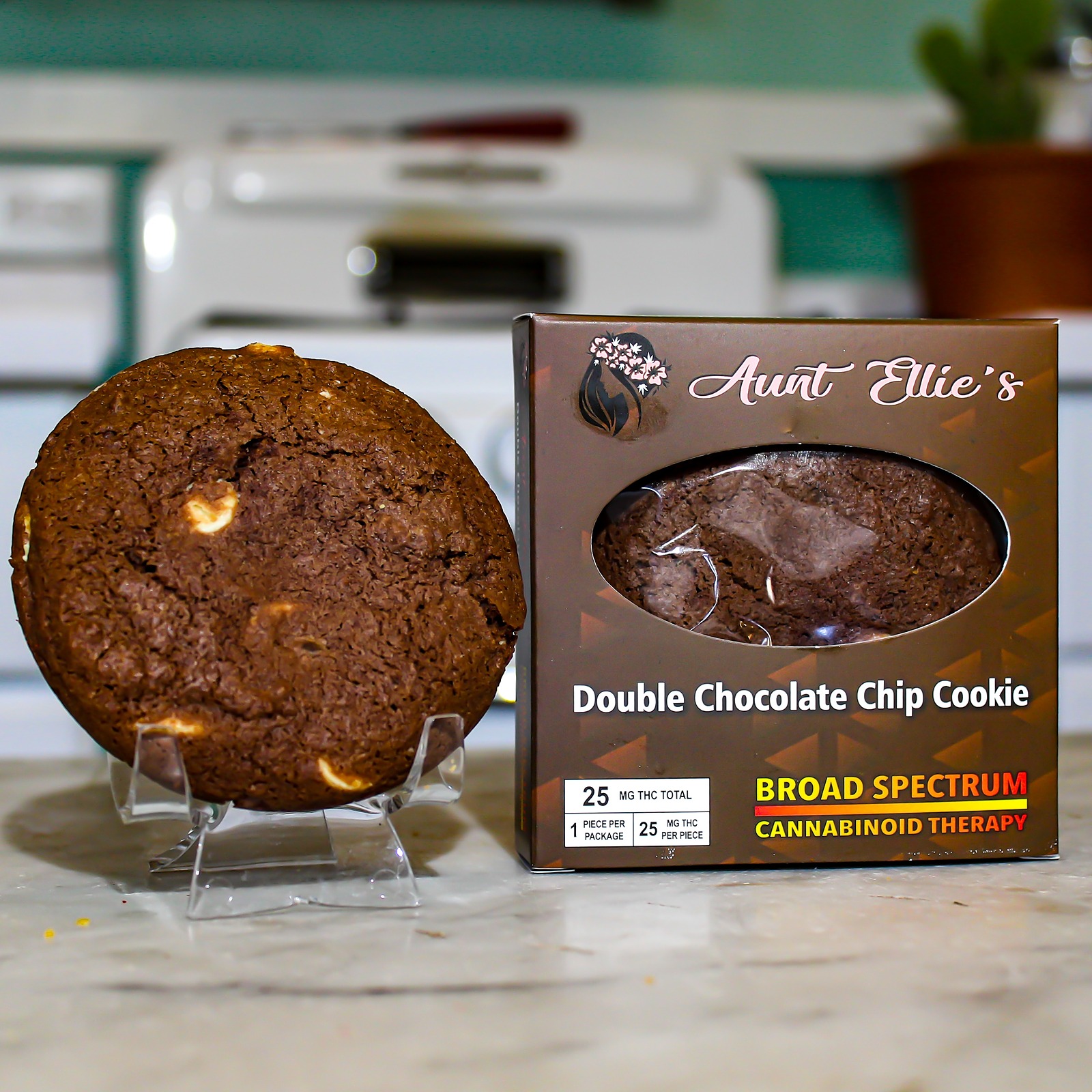 Aunt Ellie's Aunt Ellie's Double Chocolate Chip Cookie [25mg] Leafly