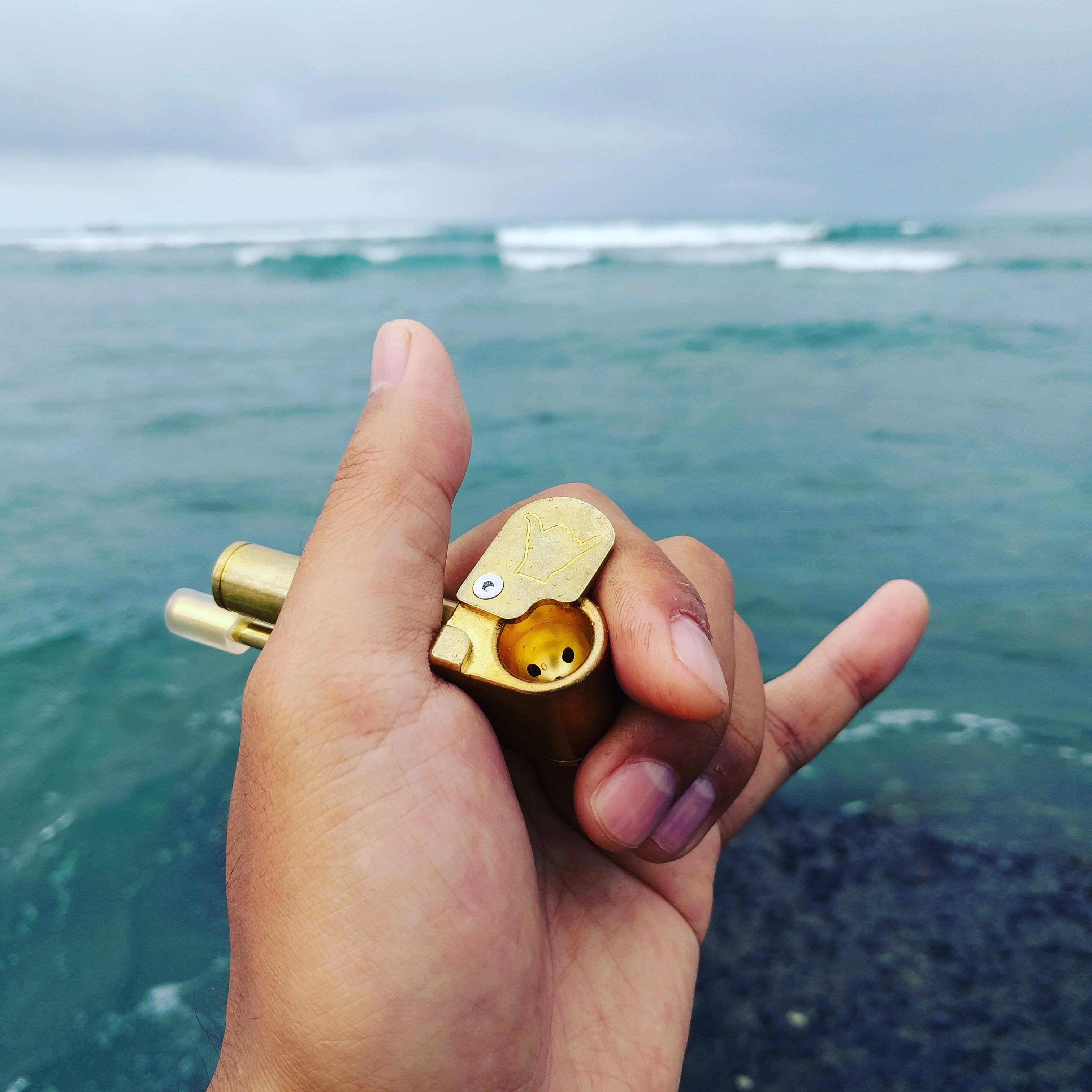 Punchbowl Pipes Hawaii "Shaka" AllinOne Brass Pipe A Proto Pipe 2.